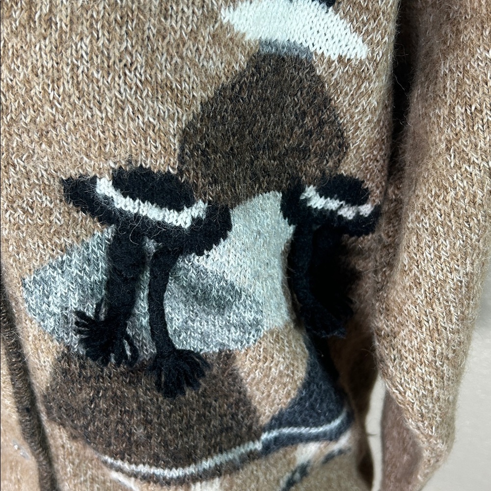 Vintage-Inspired Brown Button-Up Cardigan – Cozy & Unique Med - Picture 2 of 4